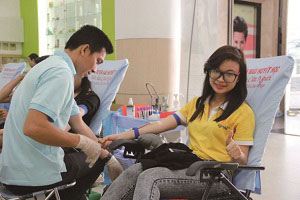 Sponsoring blood drives on the World Blood Donor Day in Vietnam